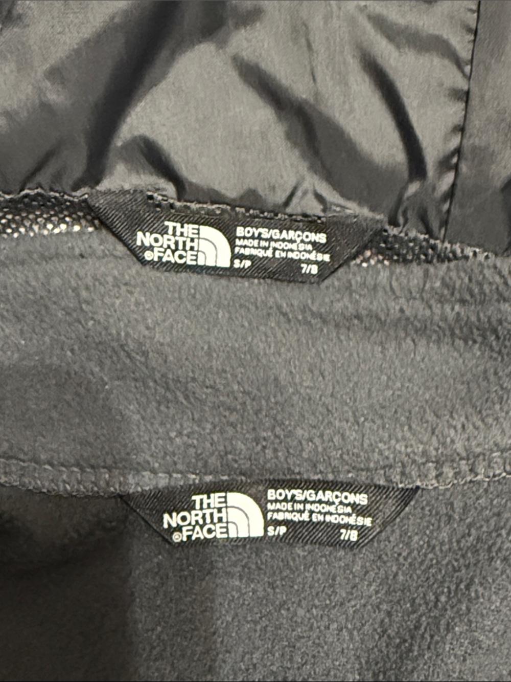 Boys The North Face Hooded 2 layer Rain Jacket - Picture 6 of 8